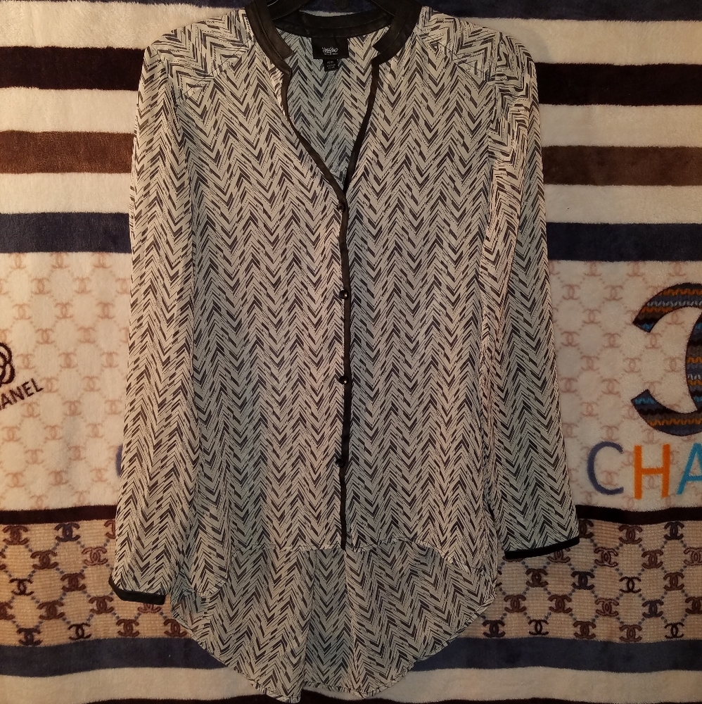 Women's Sheer Botton Down